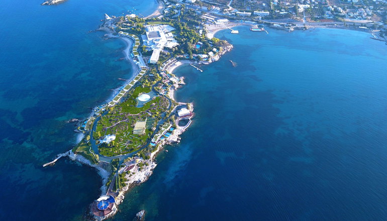5* Grand Resort Lagonissi