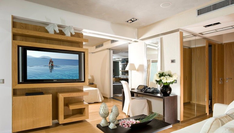 5* Grand Resort Lagonissi