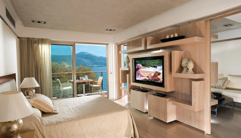 5* Grand Resort Lagonissi