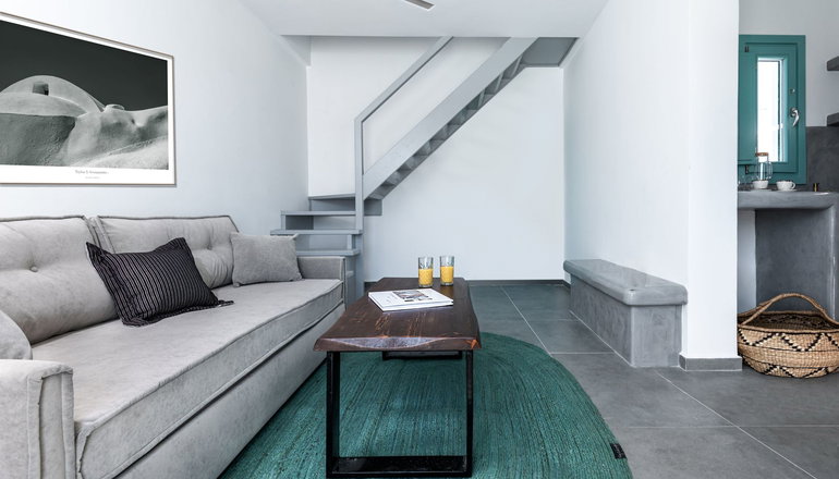 Santa Irina Sunny Loft Suites