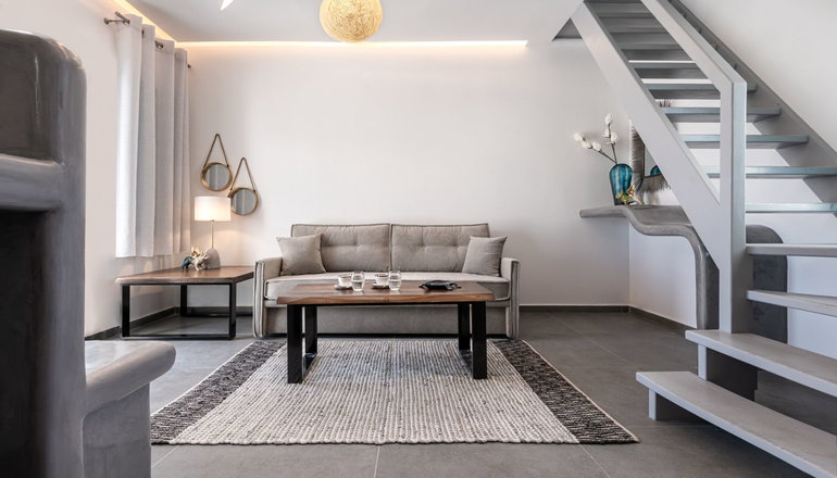 Santa Irina Sunny Loft Suites