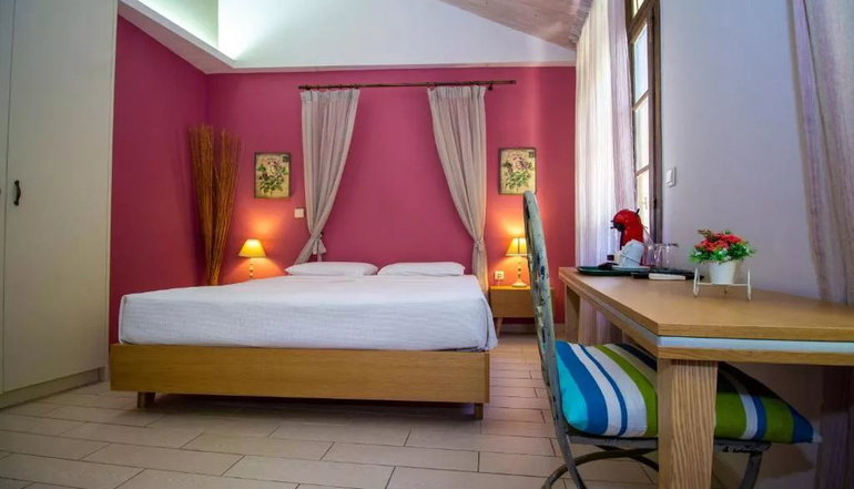 Elia Portou Rooms