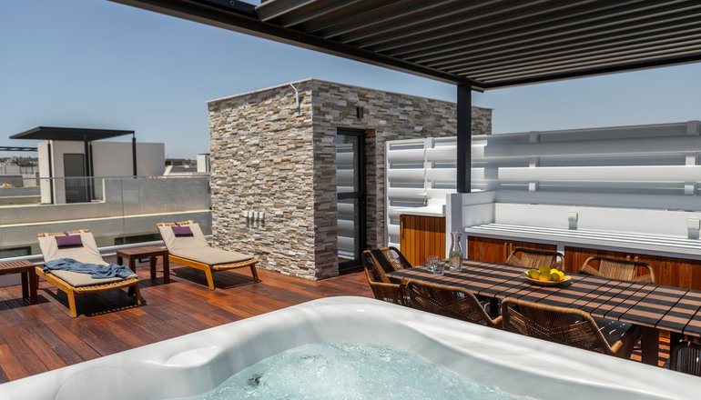 Louis Chris Le Mare Gold Luxury Villa
