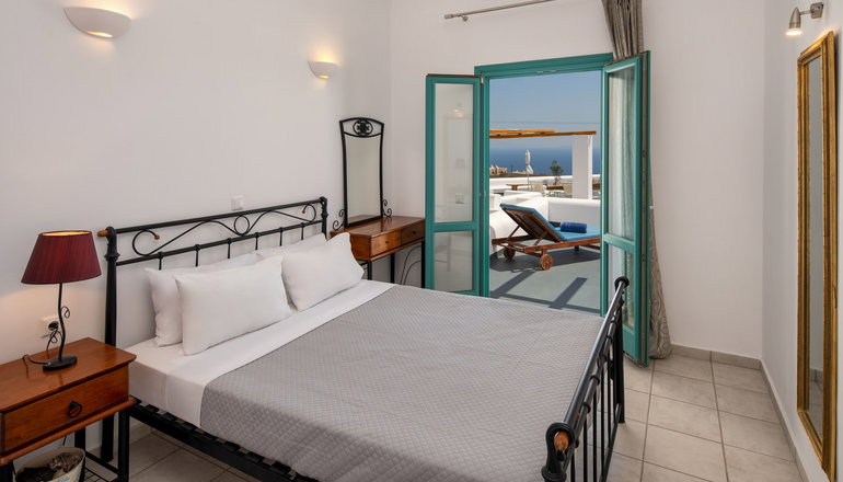 Abrazo 8 Villas Santorini