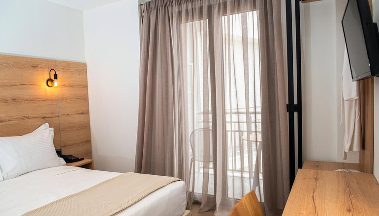 Liberty Of Nafplio