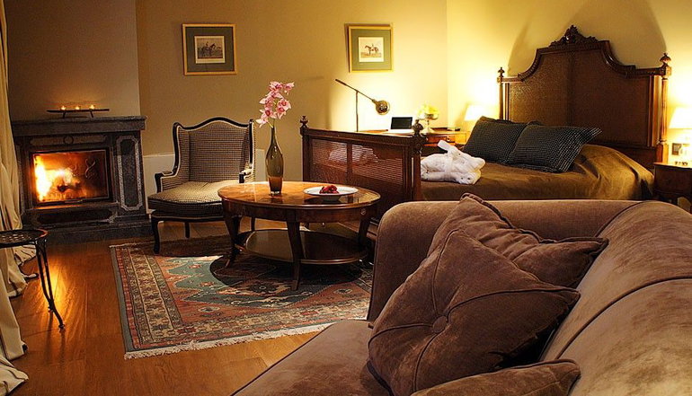 4* Aegli Hotel