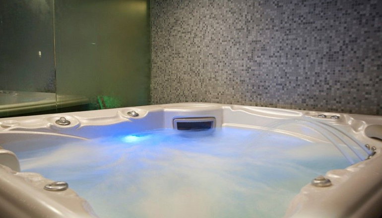 4* Aegli Hotel