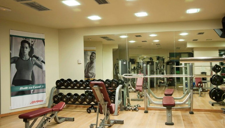 4* Aegli Hotel
