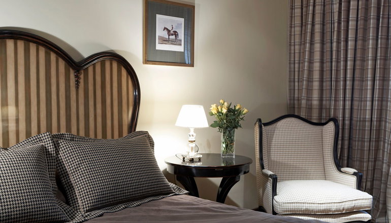 4* Aegli Hotel