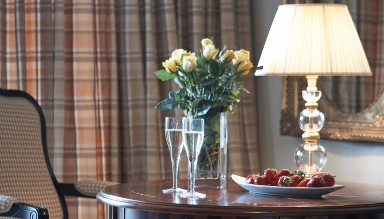 4* Aegli Hotel