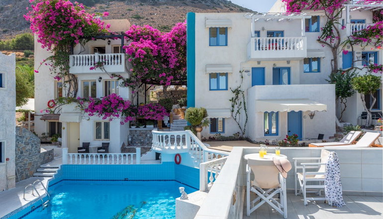 4* Korifi Suites Collection