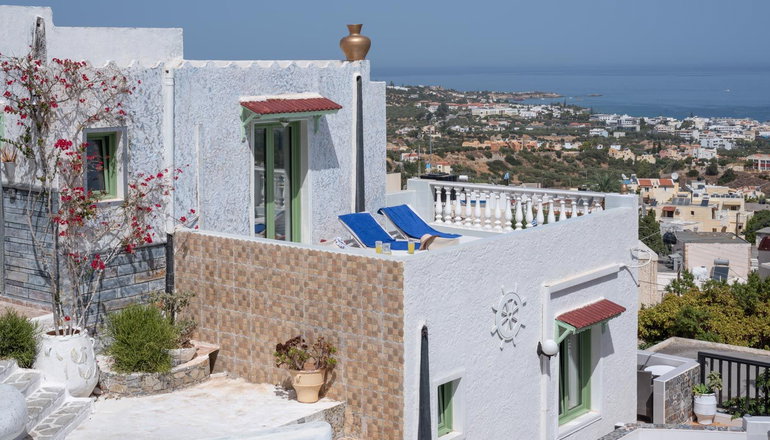 4* Korifi Suites Collection