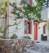 4* Korifi Suites Collection