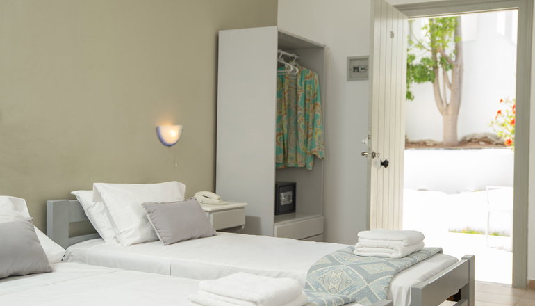 Summer Shades Paros