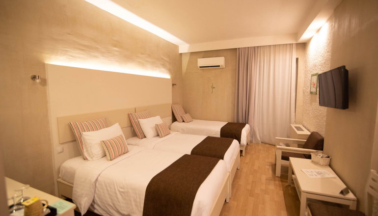 Nidimos Hotel
