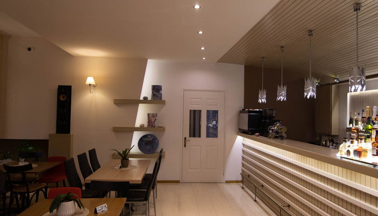 Nidimos Hotel