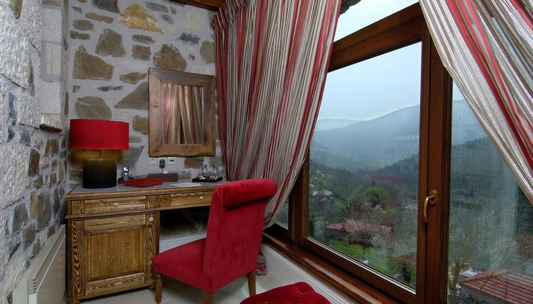 4* Emotions Country Resort - Καρπενήσι