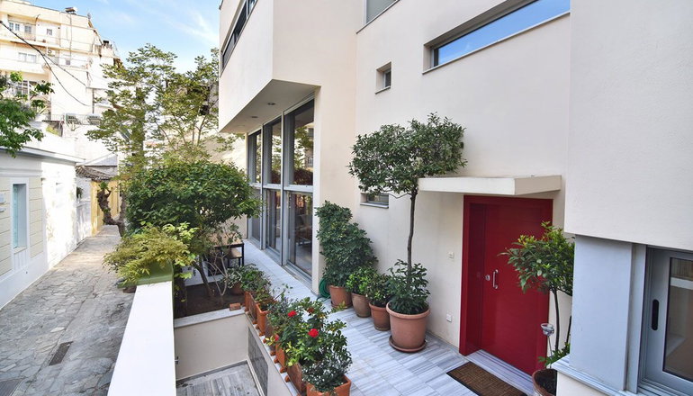 Amaryllis Villa