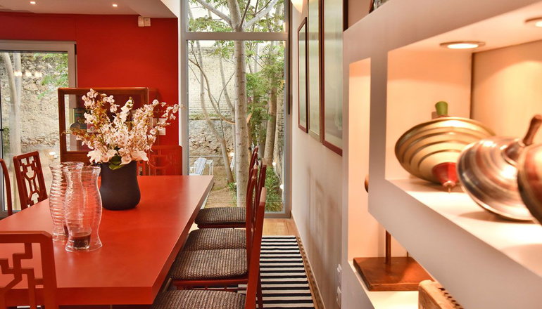 Amaryllis Villa