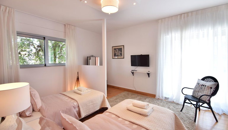 Amaryllis Villa