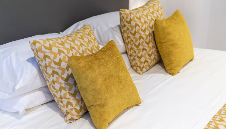 33 Solonos Suites