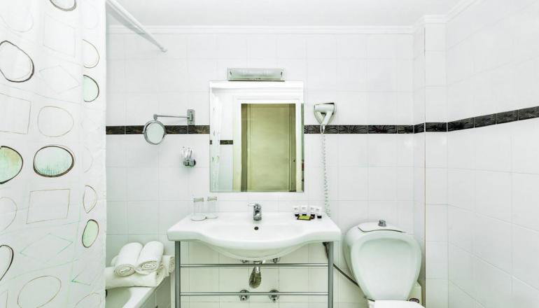 4* Xenios Possidi Paradise Hotel