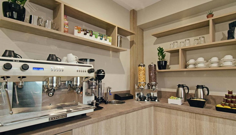 Athens Iris Hotel