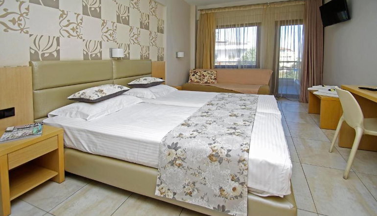 Principal New Leisure Hotel