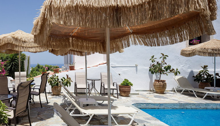 Kasteli Studios & Apartments