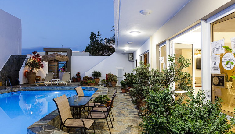 Kasteli Studios & Apartments