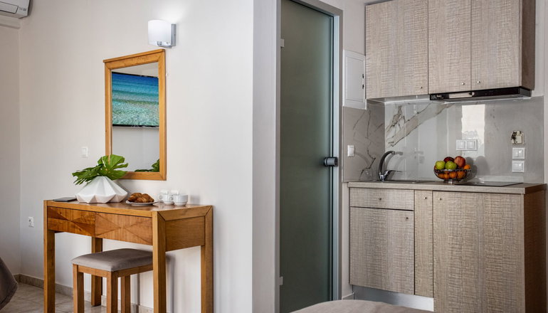Mary Hotel Apts & Mary Royal Suites