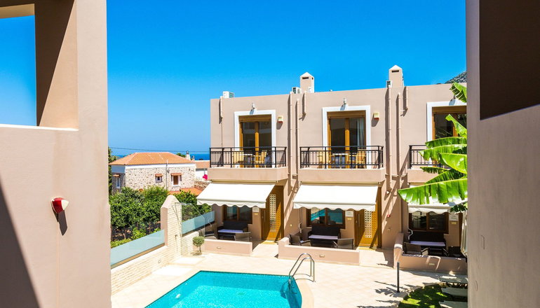 4* Pantheon Villas & Suites