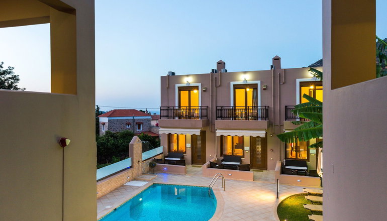 4* Pantheon Villas & Suites