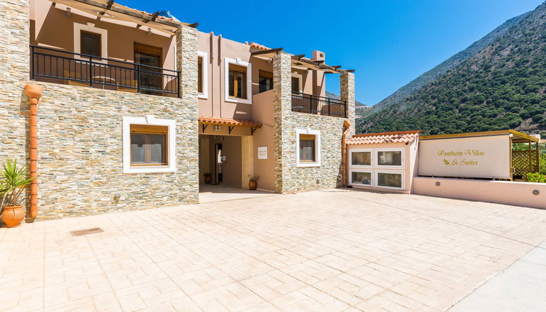 4* Pantheon Villas & Suites
