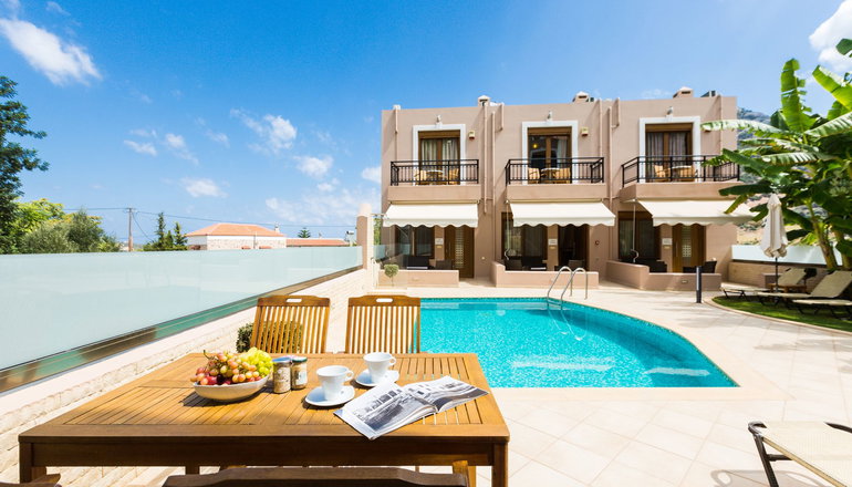 4* Pantheon Villas & Suites