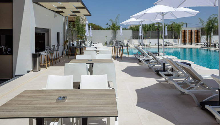 4* Sapphire Blue Suites