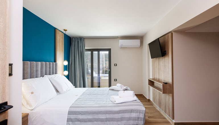 4* Sapphire Blue Suites