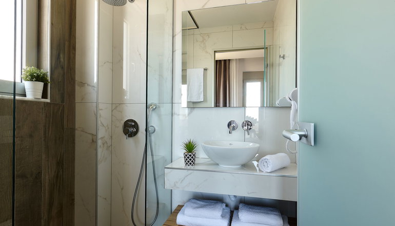 Theasea Stylish Residence