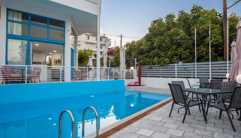 Grace Studios & Apartments