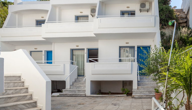 Grace Studios & Apartments