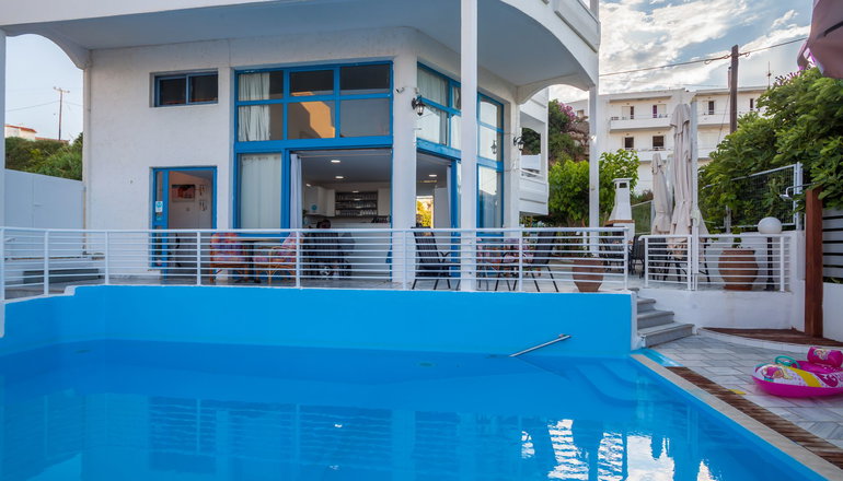 Grace Studios & Apartments