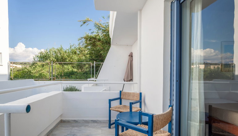 Grace Studios & Apartments