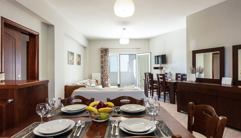 Helena's Aparthotel