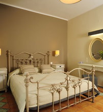 4* Mythos Suites Hotel
