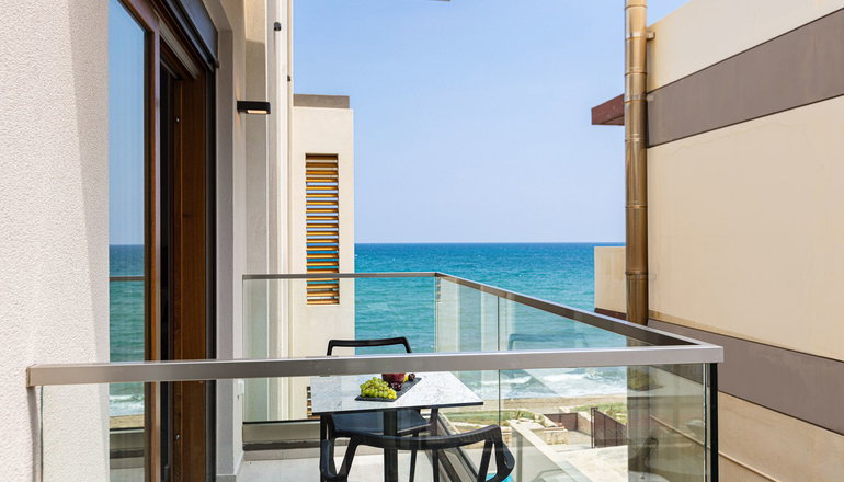 4* North Coast Seaside Suites