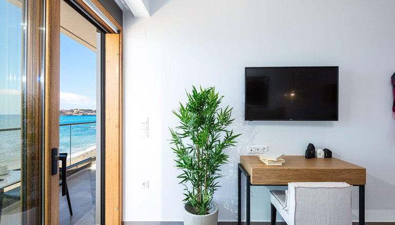 4* North Coast Seaside Suites