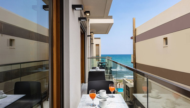 4* North Coast Seaside Suites