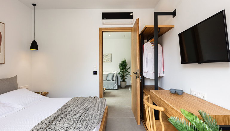 4* North Coast Seaside Suites