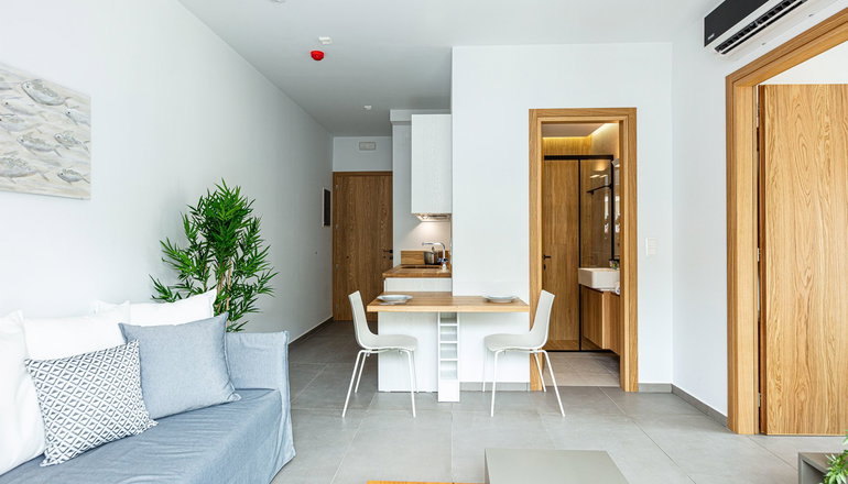 4* North Coast Seaside Suites