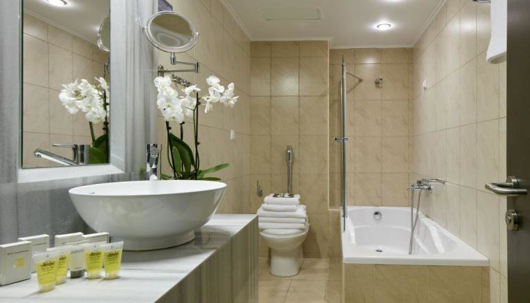 4* AAR Hotel & Spa